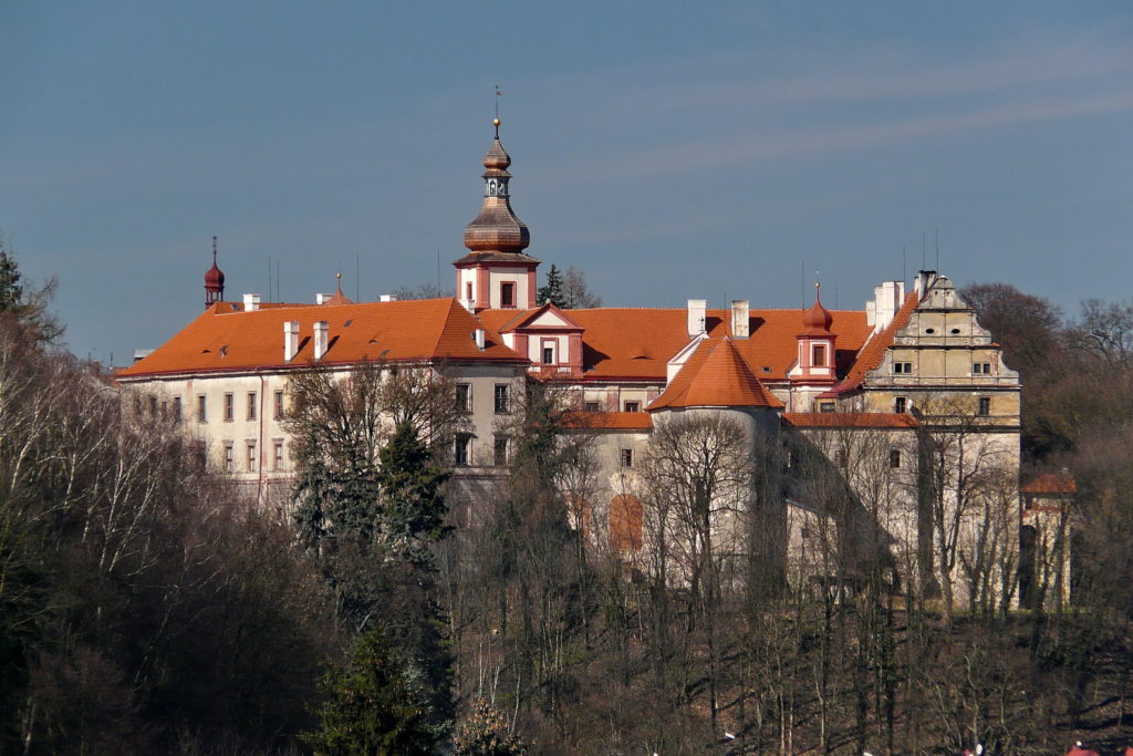 Bělá pod Bezdězem